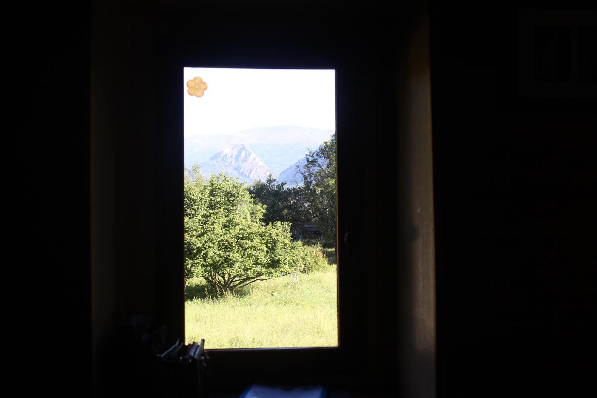Maison De Charme Calme Entouree De Montagne Ussat Eksteriør bilde
