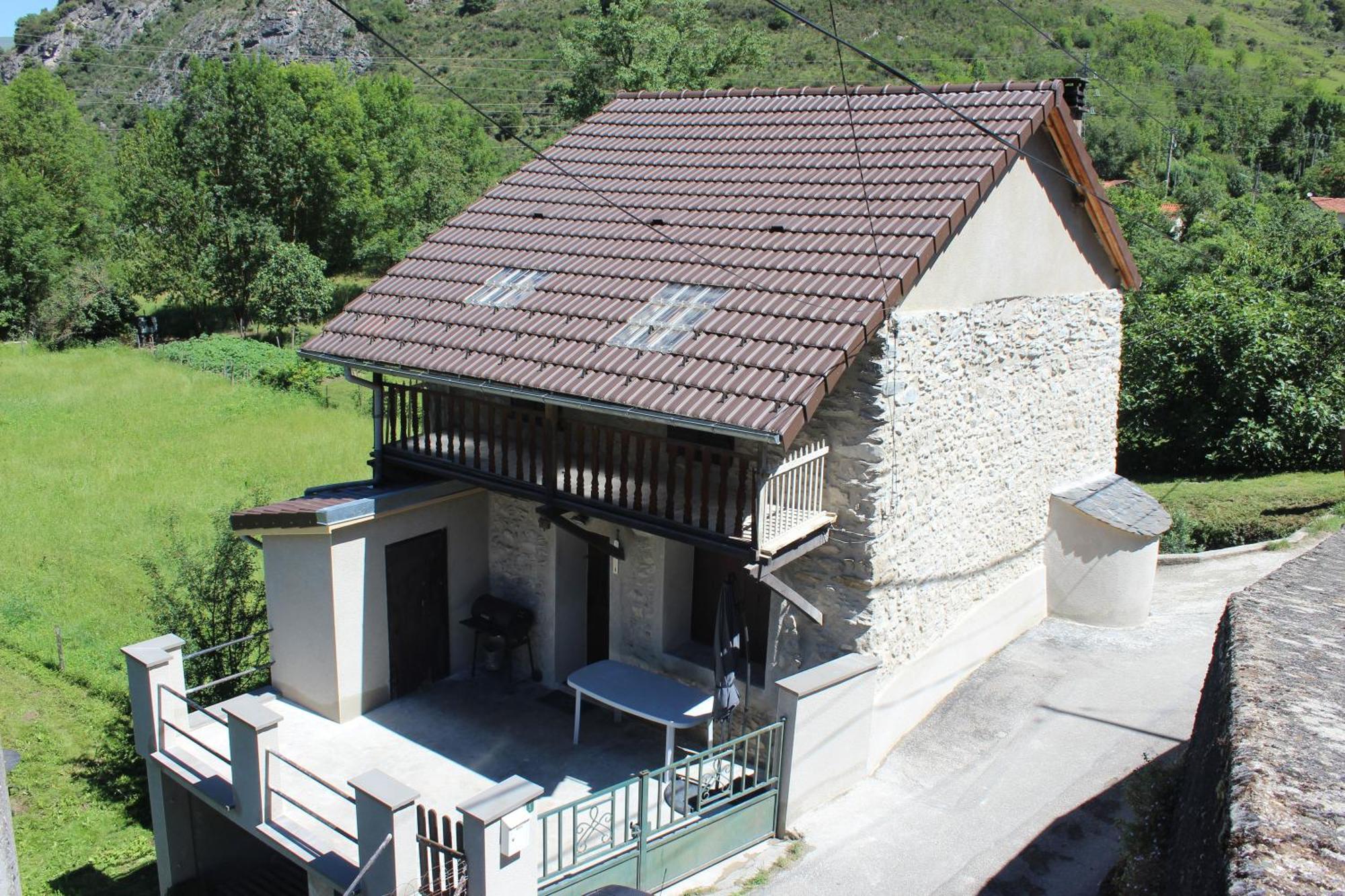 Maison De Charme Calme Entouree De Montagne Ussat Eksteriør bilde